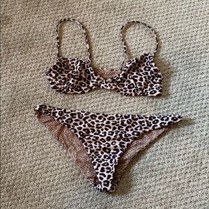 Snow leopard acacia swimwear set